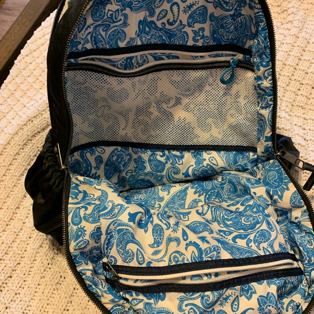 Lululemon black backpack - Picture 4 of 6